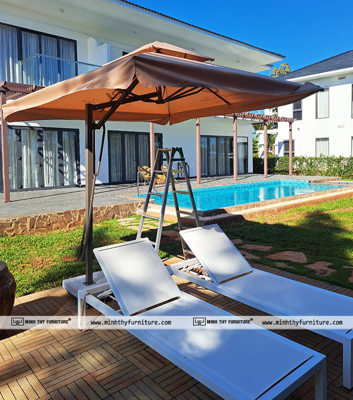 khu hồ bơi Emerald Hồ Tràm Resort với ghế hồ bơi ngoài trời khu hồ bơi Emerald Hồ Tràm Resort với ghế hồ bơi ngoài trời