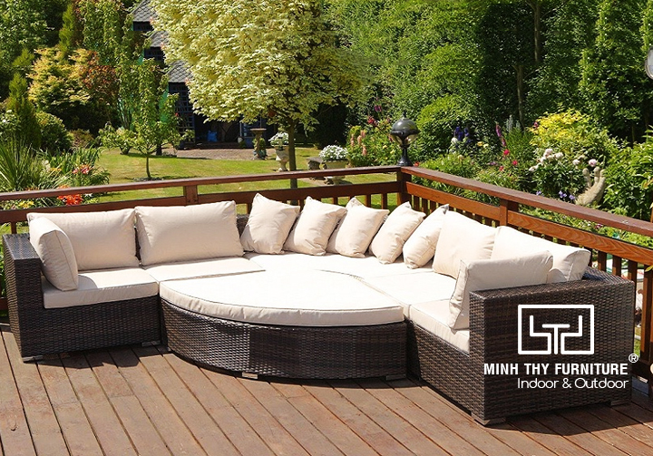 Sofa giả mây ngoài trời là sự lựa chọn hàng đầu cho phong cách kiến trúc hiện đại